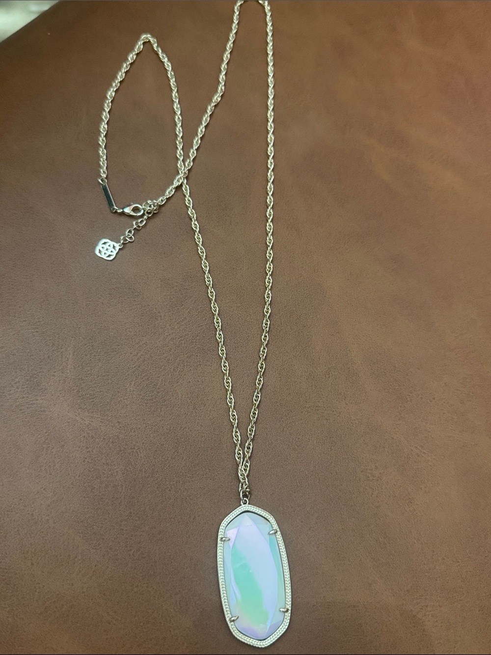 Kendra Scott Iridescent Opal Oval Pendant Necklace - Gold